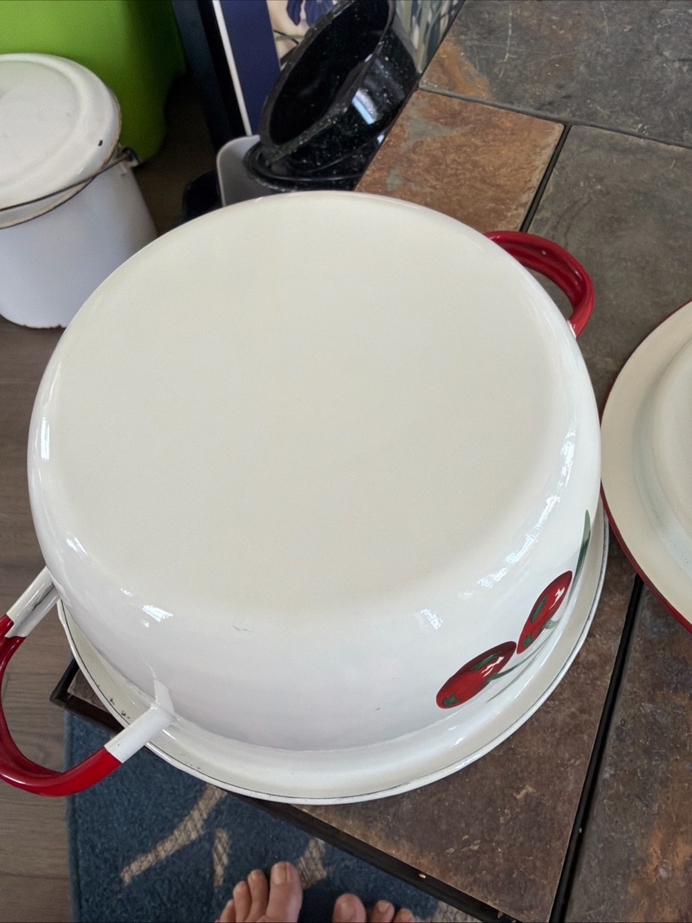 Vintage Cherry Enamel Casserole Dish with Lid - plus double boiler, plate & cup - Picture 5 of 12